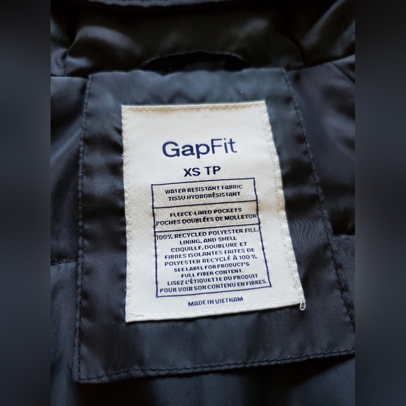 GapFit Puffer Jacket - Picture 12 of 12